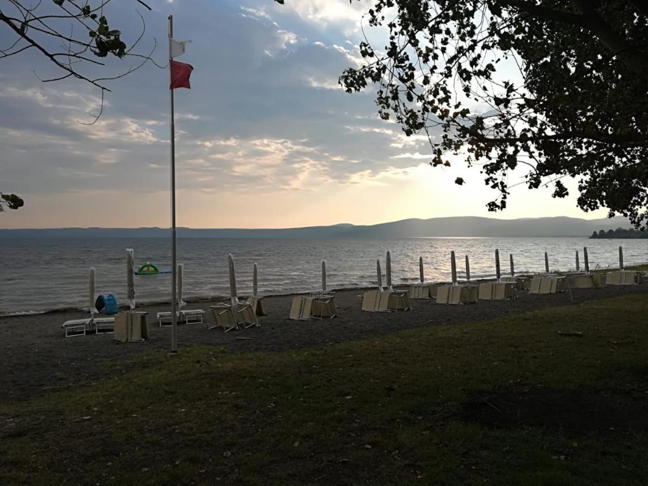 Camping Smeraldo Тревіньяно-Романо Екстер'єр фото